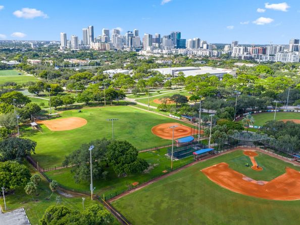 1401 NE 9 St 23, Fort Lauderdale FL 33304