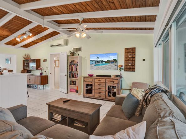 2531 Flamingo Ln, Fort Lauderdale FL 33312