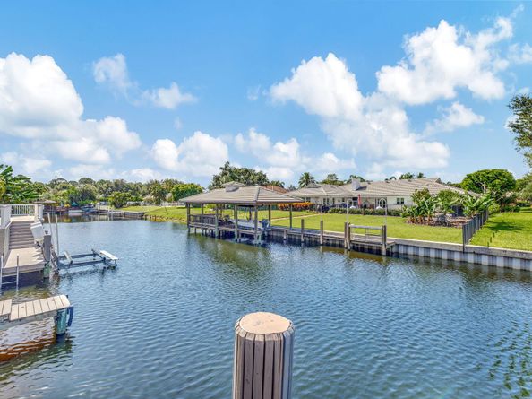 832 SW 34th Avenue, Boynton Beach FL 33435