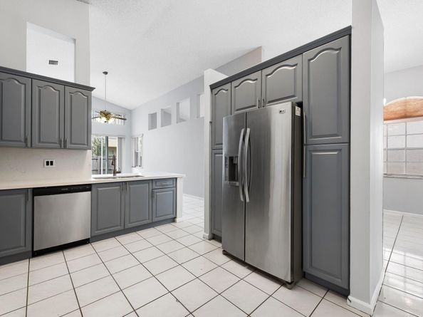 678 NW 155th Ter, Pembroke Pines FL 33028