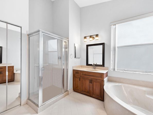 678 NW 155th Ter, Pembroke Pines FL 33028