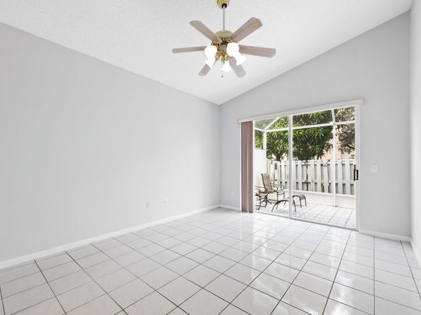 678 NW 155th Ter, Pembroke Pines FL 33028