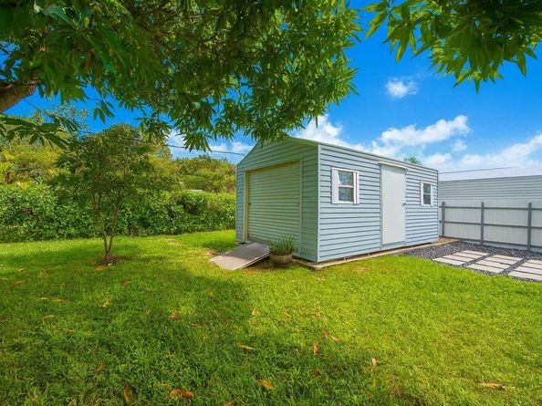 1527 20th Avenue N, Lake Worth Beach FL 33460