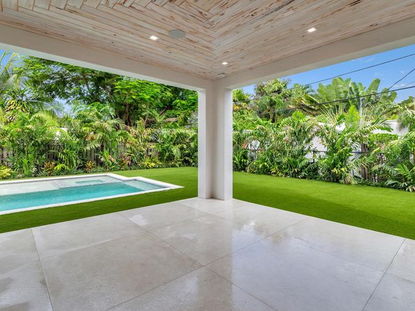 317 Greymon Drive, West Palm Beach FL 33405
