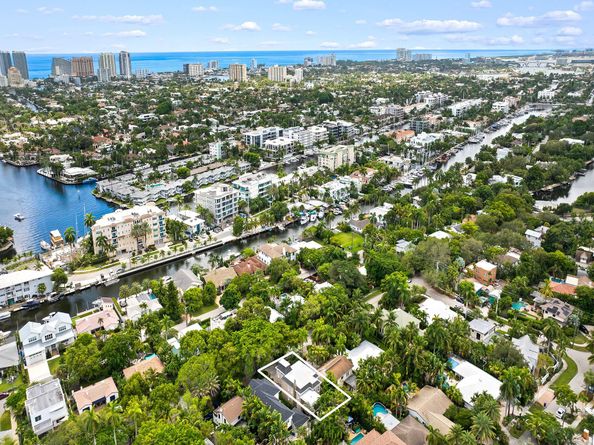 525 N Victoria Park Rd, Fort Lauderdale FL 33301