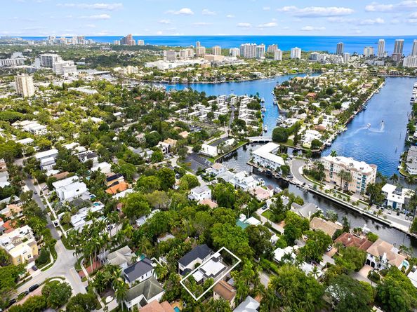 525 N Victoria Park Rd, Fort Lauderdale FL 33301