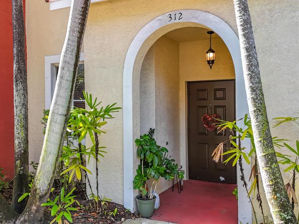 312 Bayfront Drive, Boynton Beach FL 33435