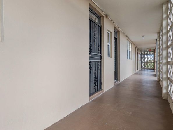 3051 NW 46th Ave 408, Lauderdale Lakes FL 33313