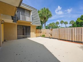 3902 39th Way, West Palm Beach FL 33407