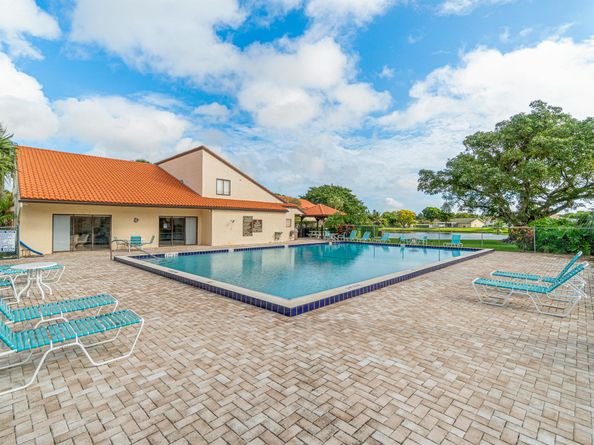 3 Via De Casas Sur 204, Boynton Beach FL 33426