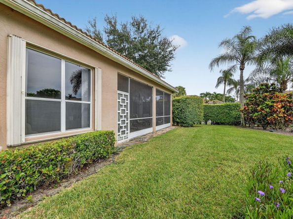 6900 Cairnwell Drive, Boynton Beach FL 33472