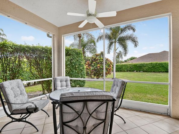 6900 Cairnwell Drive, Boynton Beach FL 33472