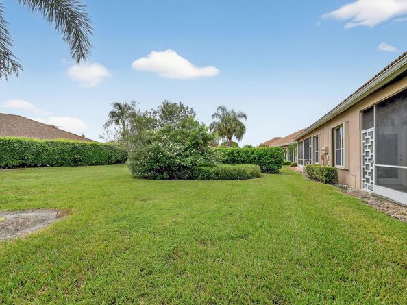 6900 Cairnwell Drive, Boynton Beach FL 33472