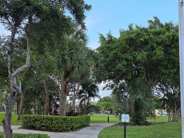 6361 N Falls Circle Dr 207, Lauderhill FL 33319