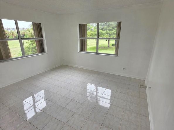 6361 N Falls Circle Dr 207, Lauderhill FL 33319
