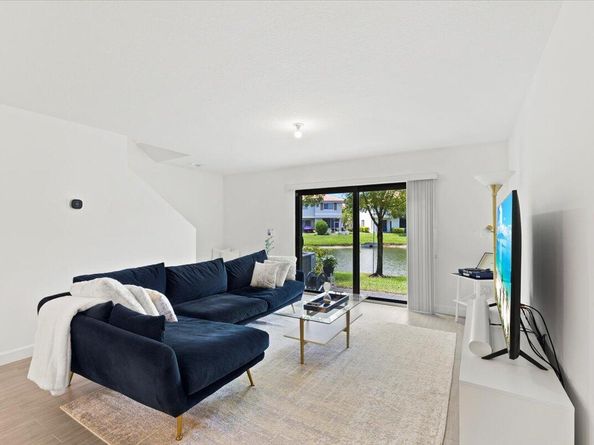 6019 Woods Edge Circle, Riviera Beach FL 33410