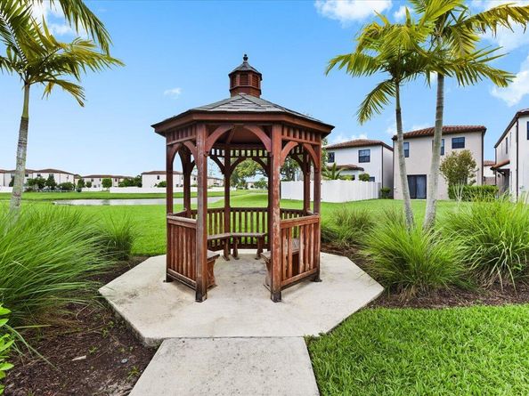 6019 Woods Edge Circle, Riviera Beach FL 33410