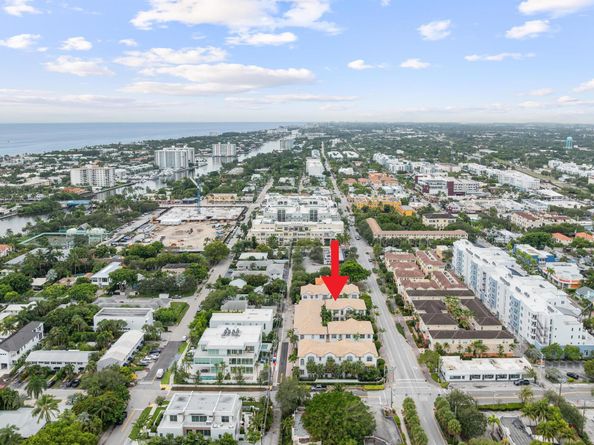 607 Renaissance Lane, Delray Beach FL 33483