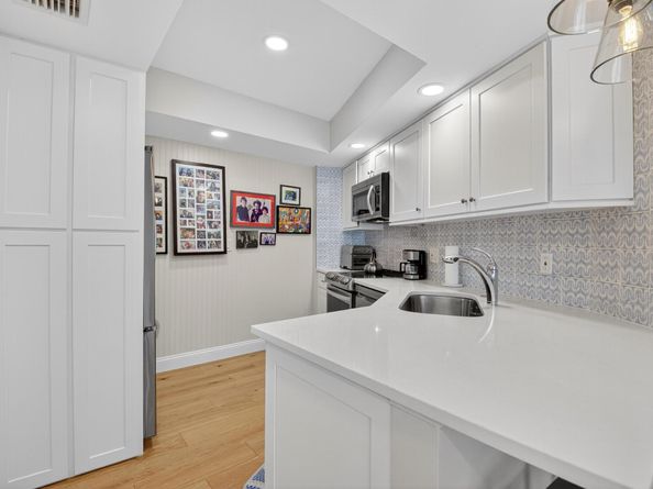 1000 Lowry Street 7h, Delray Beach FL 33483
