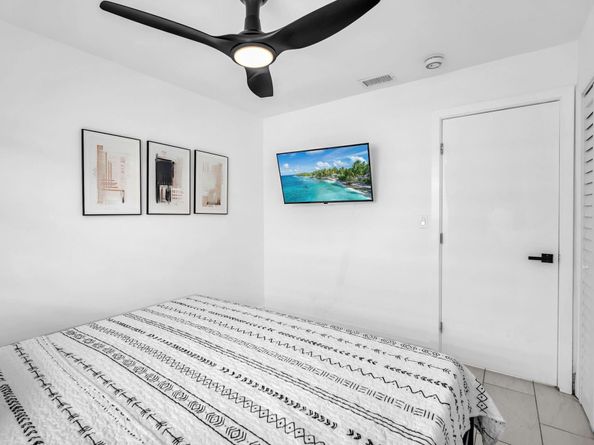 6630 Cody St, Hollywood FL 33024