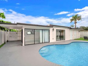 6630 Cody St, Hollywood FL 33024