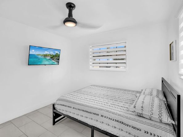 6630 Cody St, Hollywood FL 33024