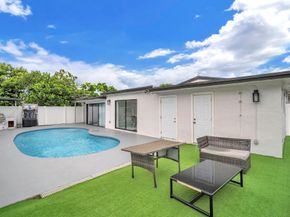 6630 Cody St, Hollywood FL 33024