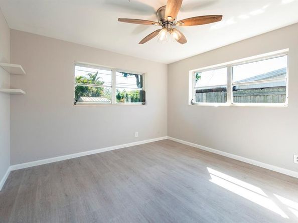 2380 NE 8th Ave, Pompano Beach FL 33064