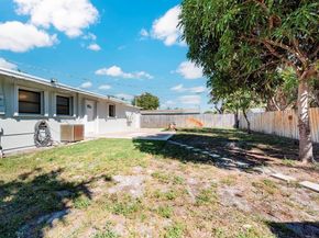 2380 NE 8th Ave, Pompano Beach FL 33064