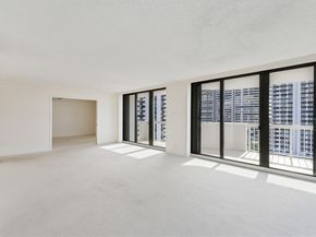 123 Lakeshore Drive 943, North Palm Beach FL 33408
