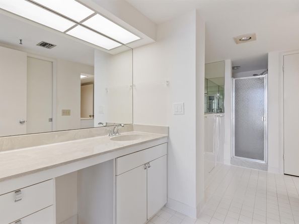 123 Lakeshore Drive 943, North Palm Beach FL 33408