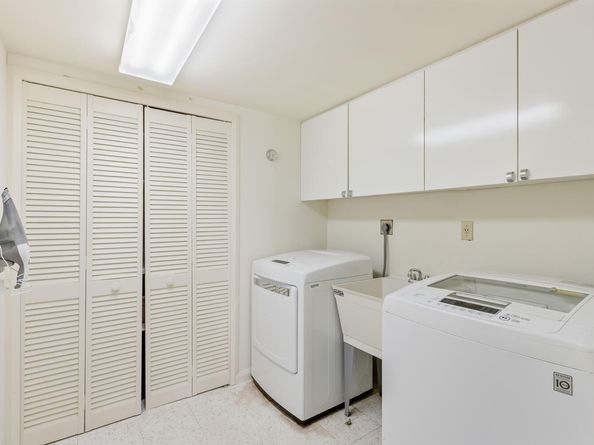 123 Lakeshore Drive 943, North Palm Beach FL 33408