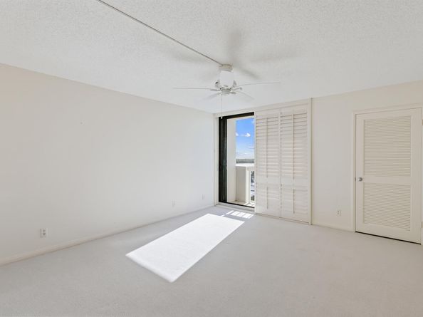 123 Lakeshore Drive 943, North Palm Beach FL 33408