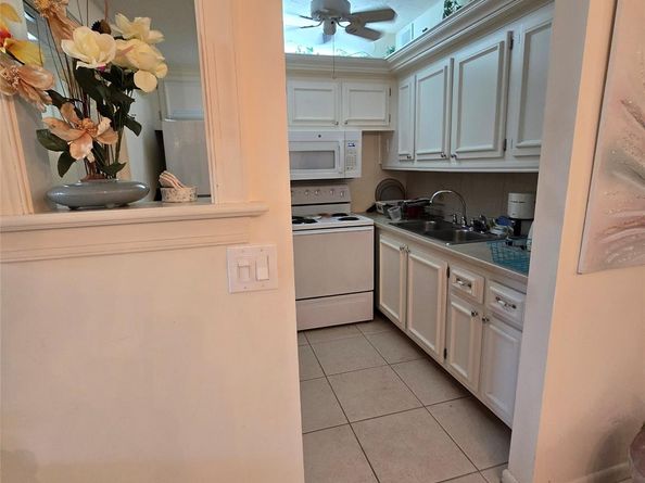 2 Grantham D 2, Deerfield Beach FL 33442