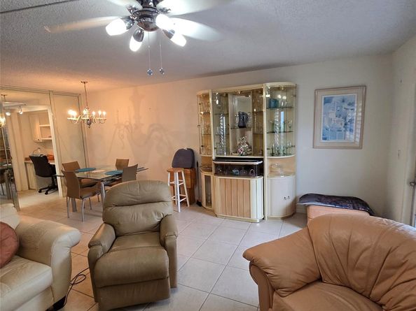 2 Grantham D 2, Deerfield Beach FL 33442