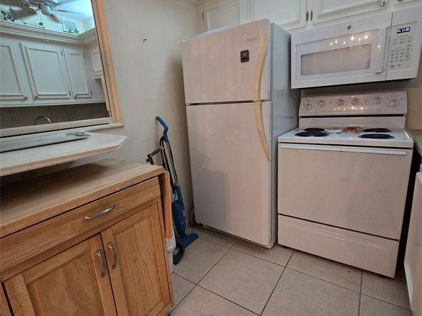 2 Grantham D 2, Deerfield Beach FL 33442