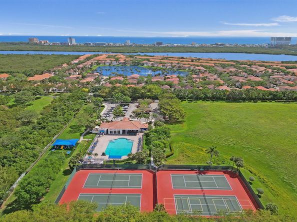 1241 Weeping Willow Way 1241, Hollywood FL 33019