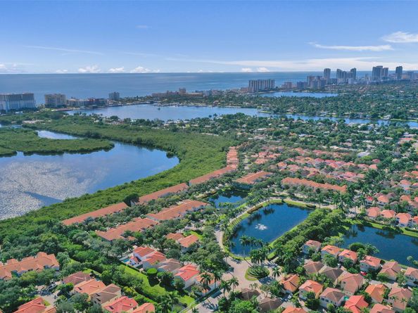 1241 Weeping Willow Way 1241, Hollywood FL 33019