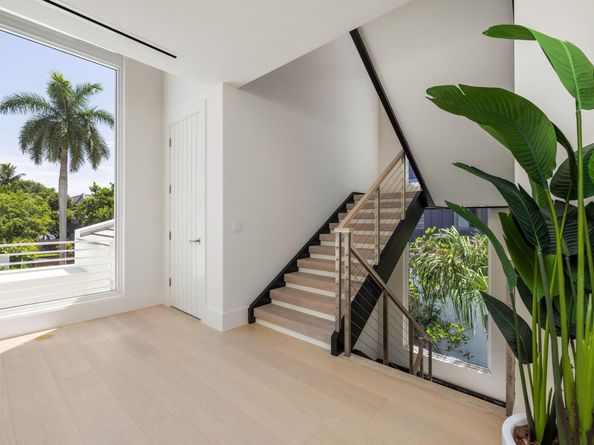 812 Palm Trail, Delray Beach FL 33483