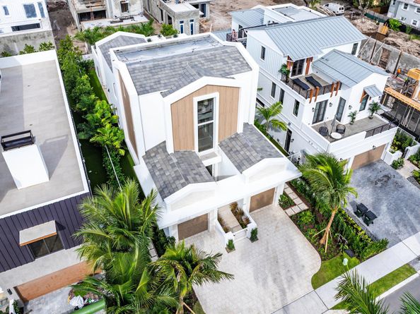812 Palm Trail, Delray Beach FL 33483