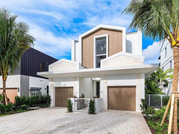812 Palm Trail, Delray Beach FL 33483