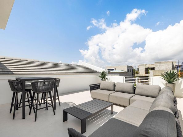 812 Palm Trail, Delray Beach FL 33483