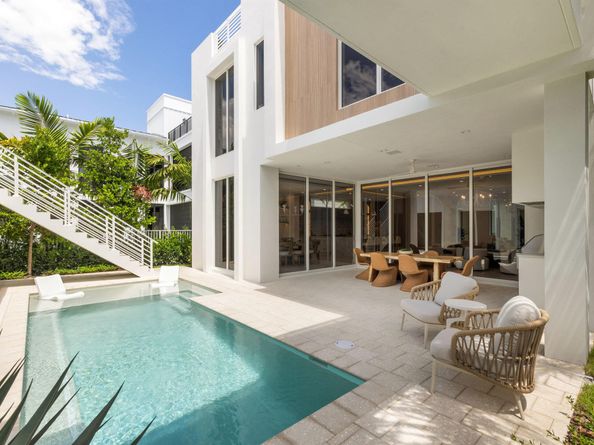 812 Palm Trail, Delray Beach FL 33483