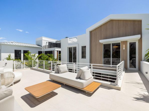 812 Palm Trail, Delray Beach FL 33483