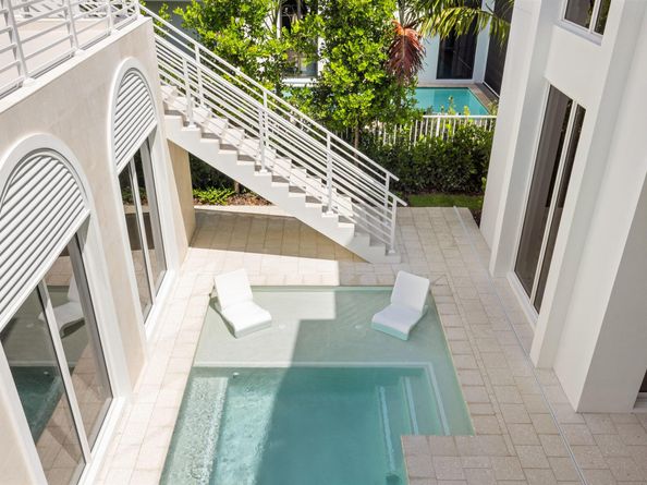 812 Palm Trail, Delray Beach FL 33483