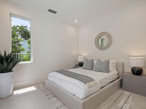 812 Palm Trail, Delray Beach FL 33483