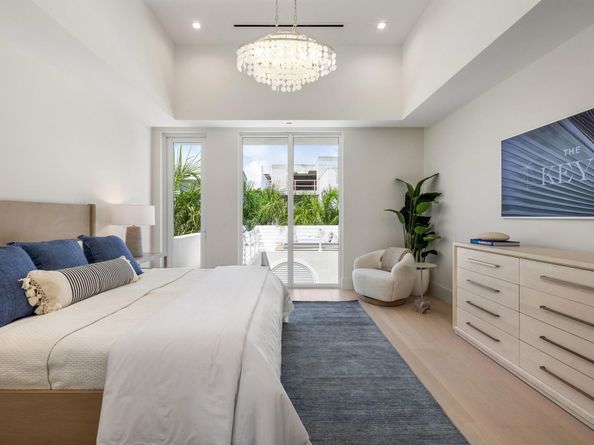 812 Palm Trail, Delray Beach FL 33483