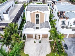 812 Palm Trail, Delray Beach FL 33483