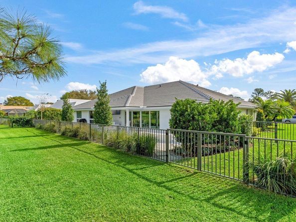 11955 N Lake Drive, Boynton Beach FL 33436