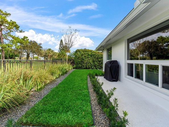 11955 N Lake Drive, Boynton Beach FL 33436